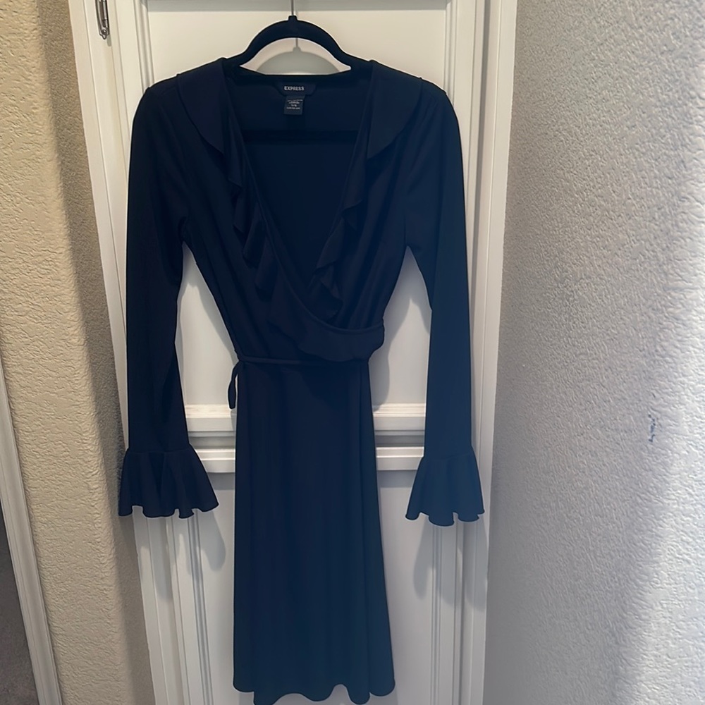 Express- black dress Size 7/8, great condition, worn twice